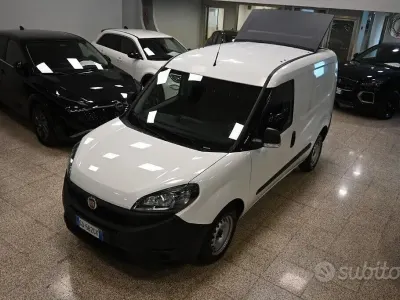 Usata Fiat Doblò 95 CV (69 kW) 2020 Bianco Monovolume
