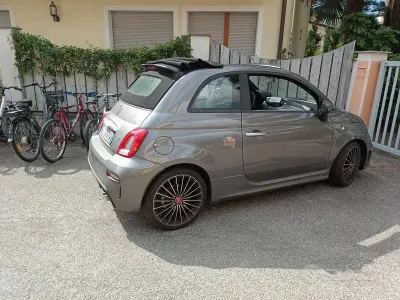 Usata Abarth 595 165 CV (121 kW) 2023 Grigio Cabrio