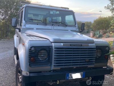 Usata Land Rover Defender 122 CV (89 kW) 2003 Grigio SUV