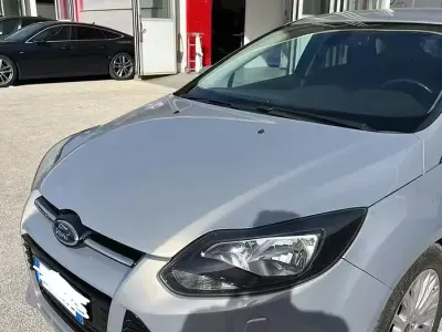 Usata Ford Focus 150 CV (110 kW) 2011 Grigio Berlina