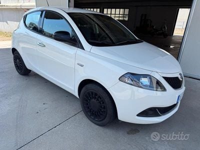 Usata Lancia Ypsilon 2022 Bianco Utilitaria