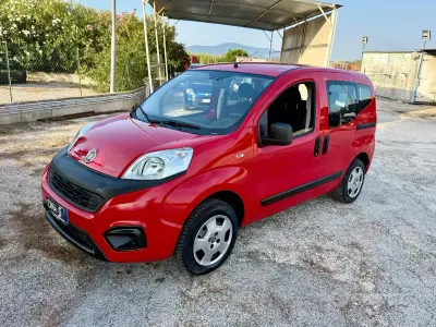 Usata Fiat Qubo Trekking 70 CV (51 kW) 2017 Rosso Monovolume