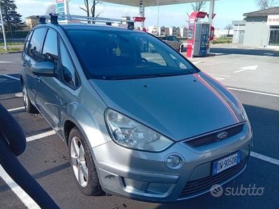 Usata Ford S-MAX 140 CV (102 kW) 2009 Grigio Monovolume