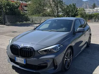 Usata BMW 116 M Sport 116 CV (85 kW) 2020 Grigio Utilitaria