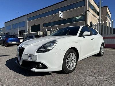 Usata Alfa Romeo Giulietta Super 120 CV (88 kW) 2016 Bianco Utilitaria