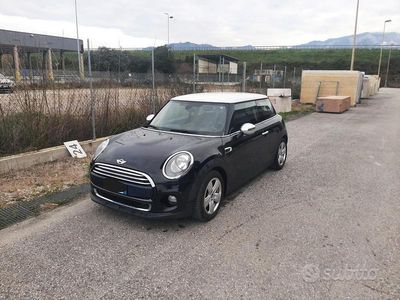 Usata Mini Cooper D 2015 Nero Utilitaria