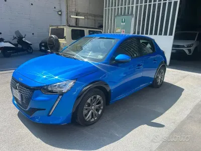 Usata Peugeot 208 Allure 56 kW (77 CV) 2020 Blu Utilitaria