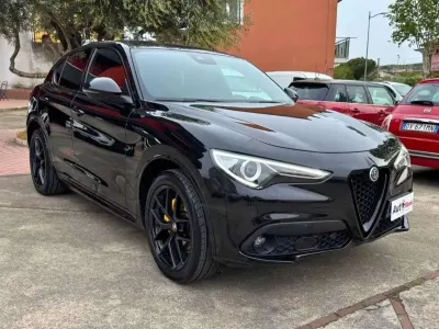 Usata Alfa Romeo Stelvio Veloce 209 CV (153 kW) 2020 Nero SUV