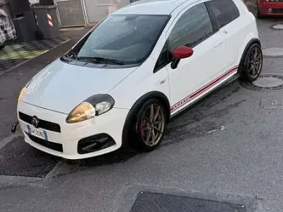 Usata Abarth Grande Punto 155 CV (114 kW) 2009 Utilitaria