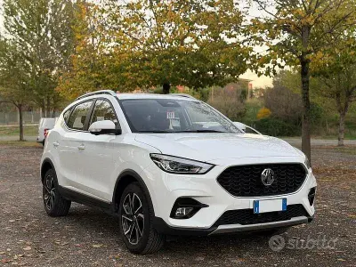 Usata MG ZS Luxury 106 CV (77 kW) 2024 Bianco SUV