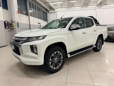Usata Mitsubishi L200 Intense+ 150 CV (110 kW) 2022 Bianco candy Pick-up