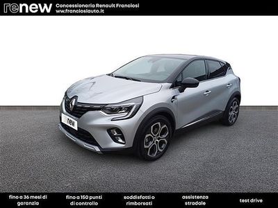 Usata Renault Captur Techno 145 CV (106 kW) 2023 Grigio chiaro SUV