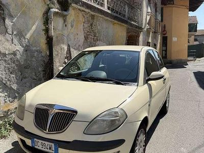 Usata Lancia Ypsilon 60 CV (44 kW) 2006 Giallo Utilitaria