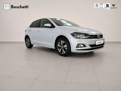 Usata VW Polo Comfortline 95 CV (69 kW) 2019 White silver metall. Utilitaria