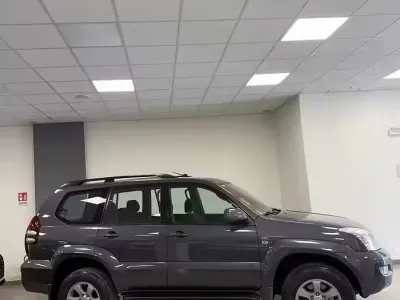 Käytetty Toyota Land Cruiser Sol 163 HP (119 kW) 2003 Harmaa Katumaasturi