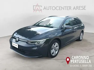 Usata VW Golf VIII Life 116 CV (85 kW) 2022 Grigio Station wagon