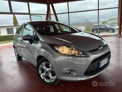 Second-hand Ford Fiesta 70 CP (51 kW) 2011 Gri Hatchback