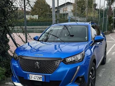 Usata Peugeot 2008 Allure 131 CV (96 kW) 2021 Blu/azzurro SUV