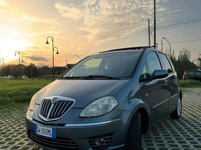 Usata Lancia Musa 90 CV (66 kW) 2010 Grigio Monovolume