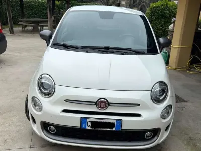 Usata Fiat 500 Collezione 69 CV (50 kW) 2019 Bianco Utilitaria