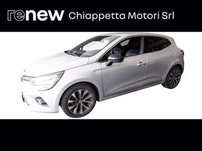 Usata Renault Clio V Intens 101 CV (74 kW) 2023 Grigio platino Utilitaria