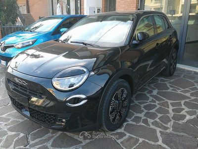 Nuova Fiat 600 Style 136 CV (100 kW) 2026 Nero SUV
