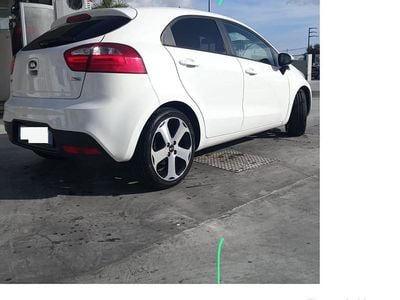 Usata Kia Rio 75 CV (55 kW) 2014 Berlina