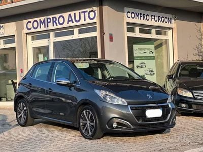 Usata Peugeot 208 Allure 82 CV (60 kW) 2017 Grigio Utilitaria