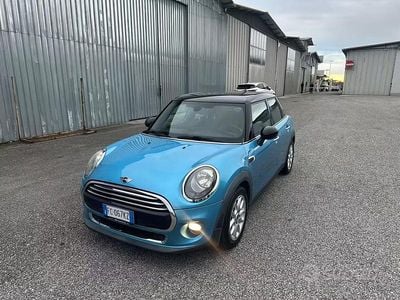 Usata Mini Cooper D Business 116 CV (85 kW) 2017 Blu Utilitaria