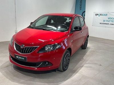 Usata Lancia Ypsilon Gold 69 CV (50 kW) 2023 Rosso Utilitaria