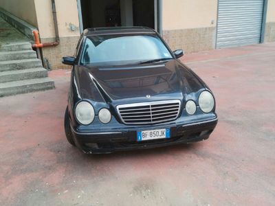 Mercedes E270