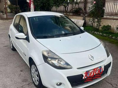 Usata Renault Clio II 75 CV (55 kW) 2010 Berlina