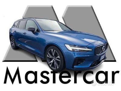 Usata Volvo V60 R-Design 303 CV (222 kW) 2021 Blu Station wagon