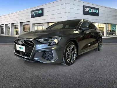 Begagnad Audi A3 S-Line 110 HK (80 kW) 2023 Grå Sedan
