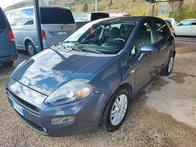 Usata Fiat Punto Lounge 95 CV (69 kW) 2016 Grigio Utilitaria