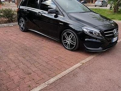 Usata Mercedes B200 AMG 2016 Nero Monovolume