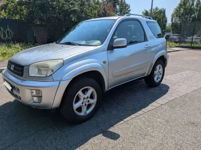 Usata Toyota RAV4 Sol 150 CV (110 kW) 2002 Argento SUV