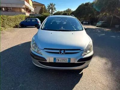 Usata Peugeot 307 90 CV (66 kW) 2005 Grigio Station wagon