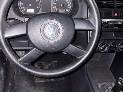 Usata VW Polo 64 CV (47 kW) 2004 Grigio Utilitaria