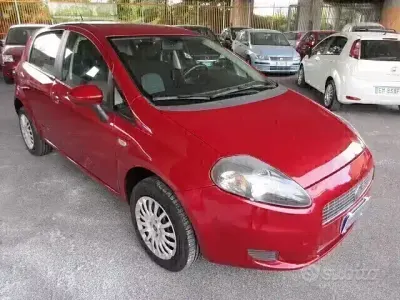 Occasion Fiat Grande Punto Dynamic 69 ch (50 kW) 2009 Rouge Citadine