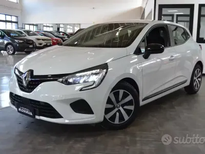 Usata Renault Clio V Equilibre 101 CV (74 kW) 2023 Bianco Berlina