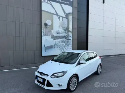 Usata Ford Focus Titanium 125 CV (91 kW) 2011 Bianco Berlina