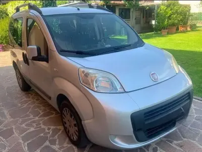 Usata Fiat Qubo Dynamic 73 CV (53 kW) 2011 Argento Monovolume
