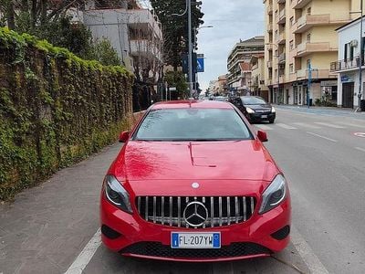 Usata Mercedes A200 156 CV (114 kW) 2014 Rosso Monovolume