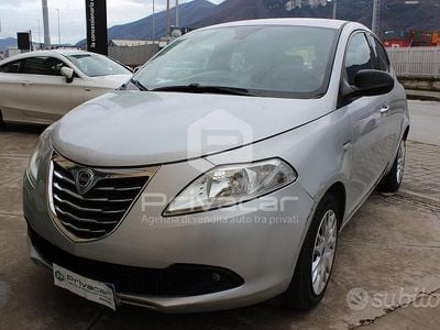Usata Lancia Ypsilon 69 CV (50 kW) 2012 Grigio Utilitaria
