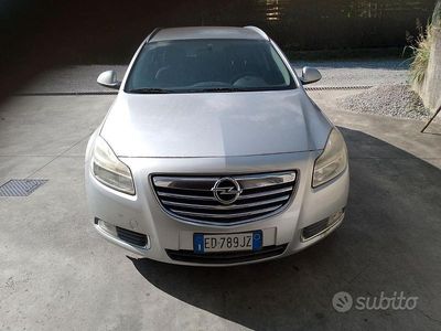 Usata Opel Insignia 160 CV (117 kW) 2010 Grigio Station wagon