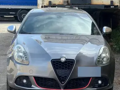 Usata Alfa Romeo Giulietta 140 CV (102 kW) 2013 Grigio Utilitaria