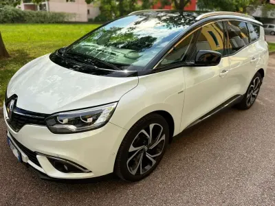 Usata Renault Grand Scénic IV Bose Edition 160 CV (117 kW) 2017 Bianco Monovolume