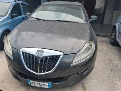 Usata Lancia Delta 165 CV (121 kW) 2009 Grigio Utilitaria