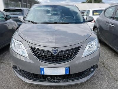 Usata Lancia Ypsilon Silver 70 CV (51 kW) 2023 Grigio Utilitaria